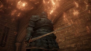 A Tarnished holds the Light Greatsword Milady in Elden Ring: Shadow of the Erdtree.